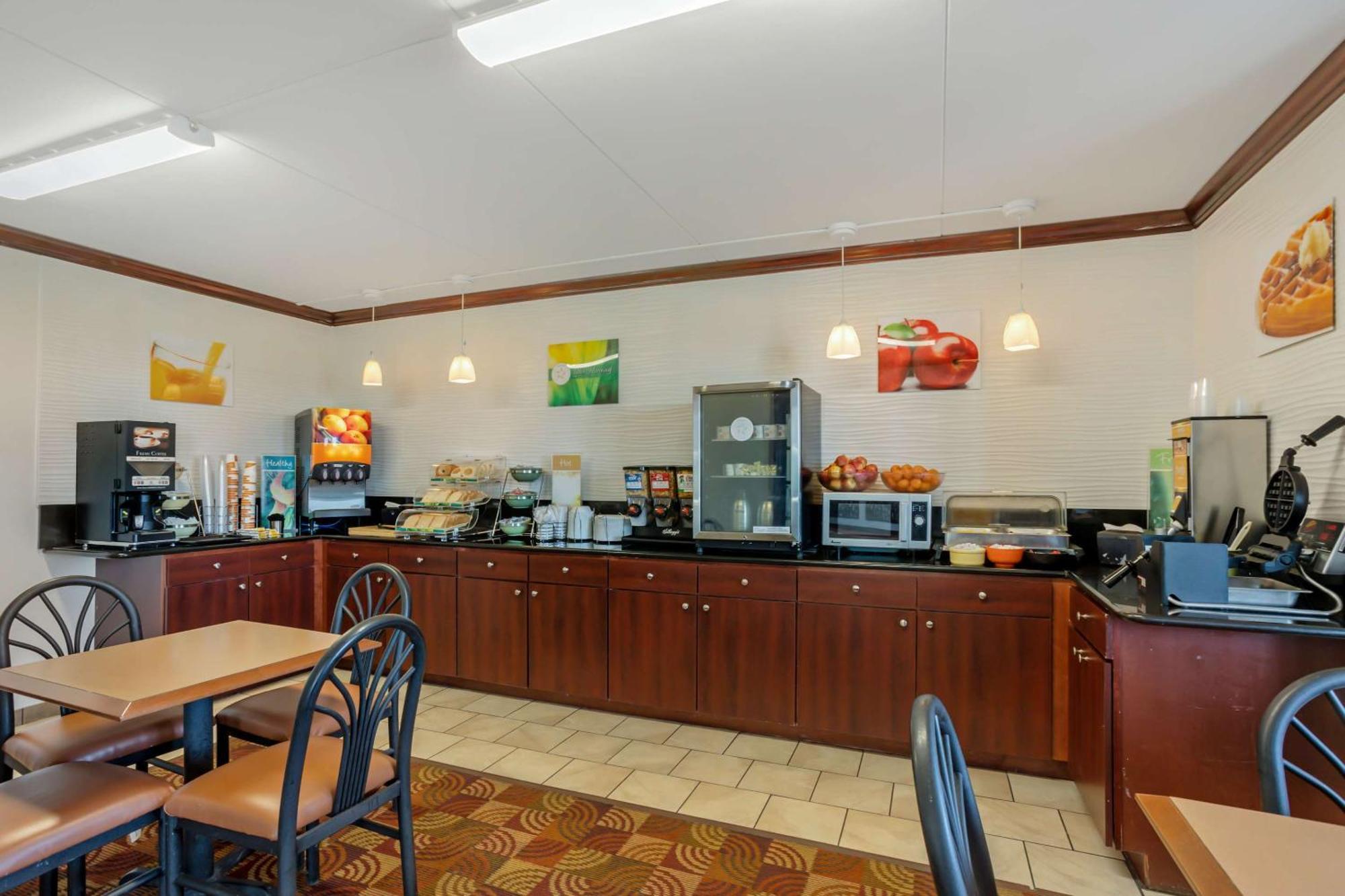 Inn Quality Enola - Harrisburg