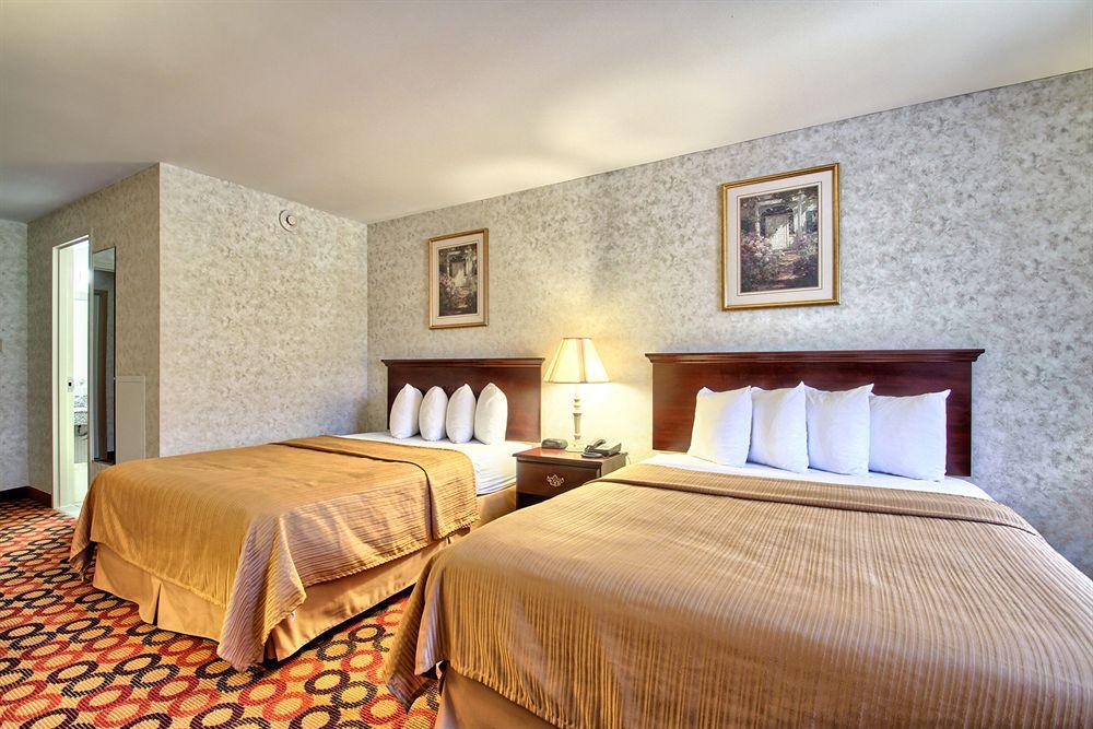 Inn Quality Enola - 2*